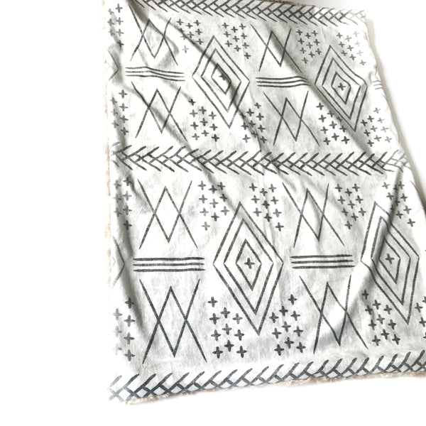 Minky Blanket - Aztec Off White - Dotboxed