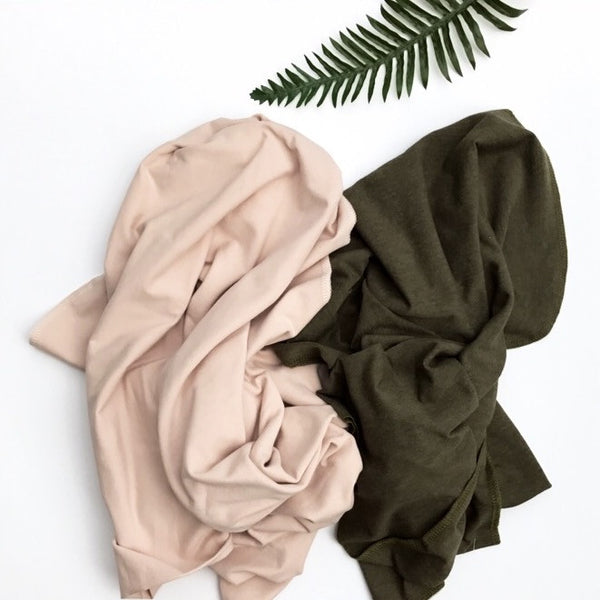 Nude - swaddle - BLANKET + TIED KNOT BEANIE - Dotboxed