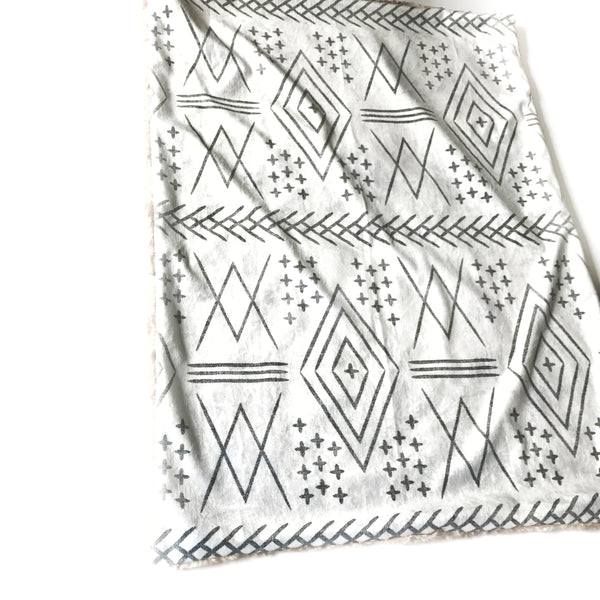 Minky Blanket - Aztec Off White - Dotboxed